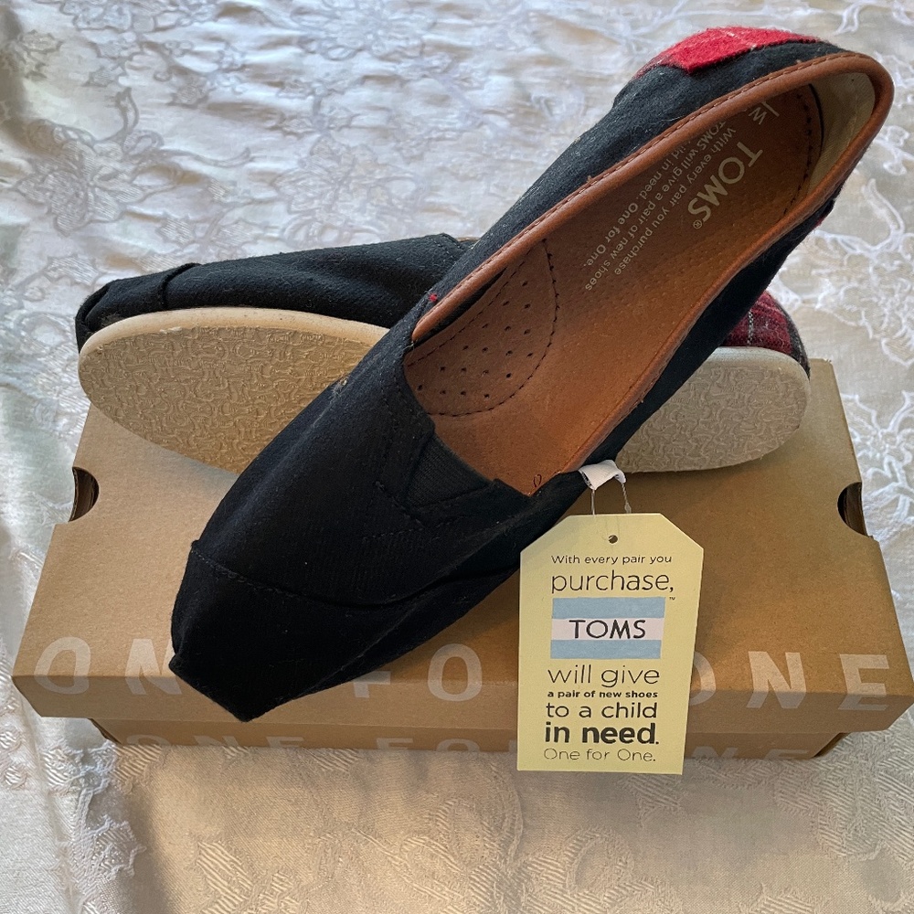 Toms Women’s Classic Wool Plaid Patch Size 8 New with Box